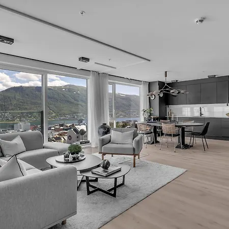 Penthouse In The Center Of The Gateway To The Arctic Ocean Spectacular Views