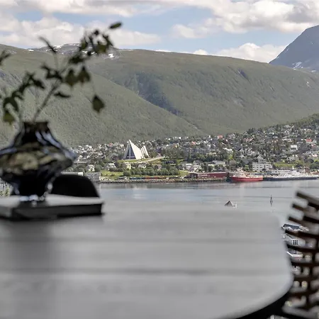 Penthouse In The Center Of The Gateway To The Arctic Ocean Spectacular Views *